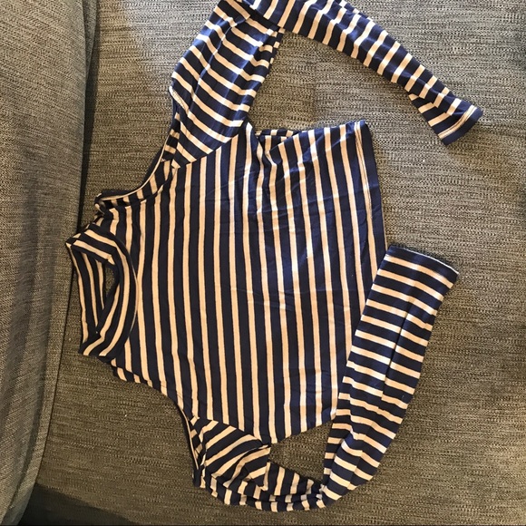 Striped Crop Top with open shoulders - Picture 1 of 1